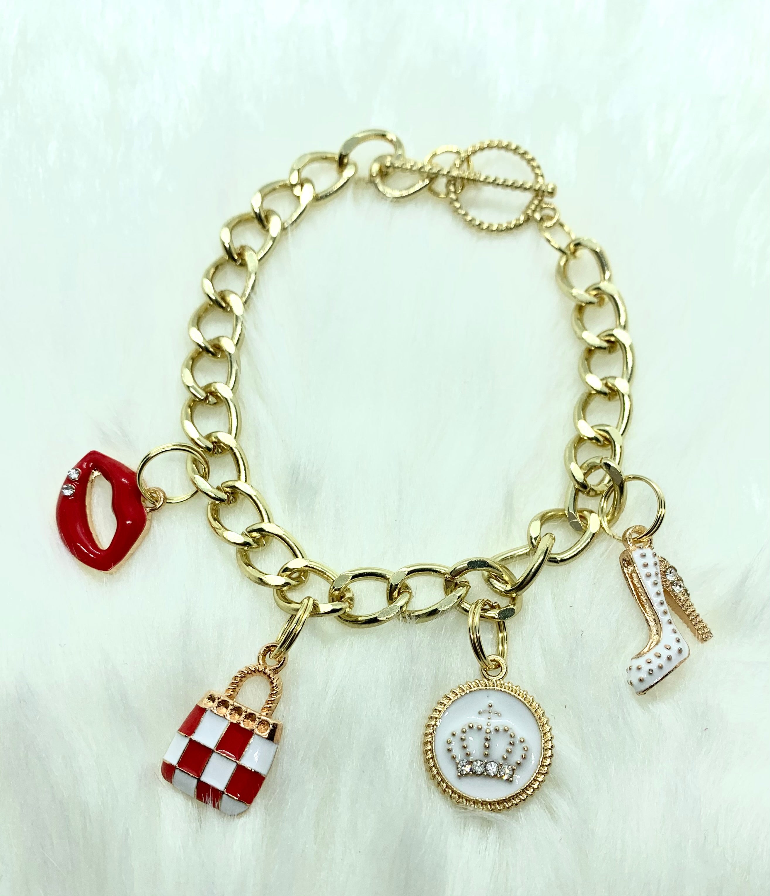 Queen / Mom's Glam & Fashion Gold Link Bracelet